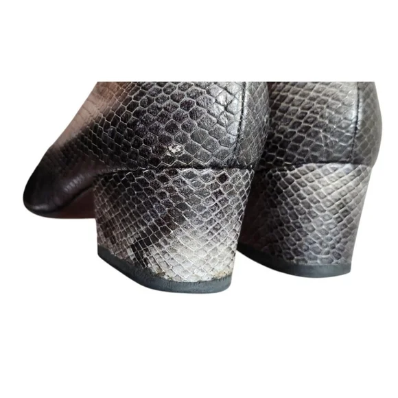Stuart Weitzman Snakeskin Embossed Leather Pumps Heels Gray Women’s Size 7 Party